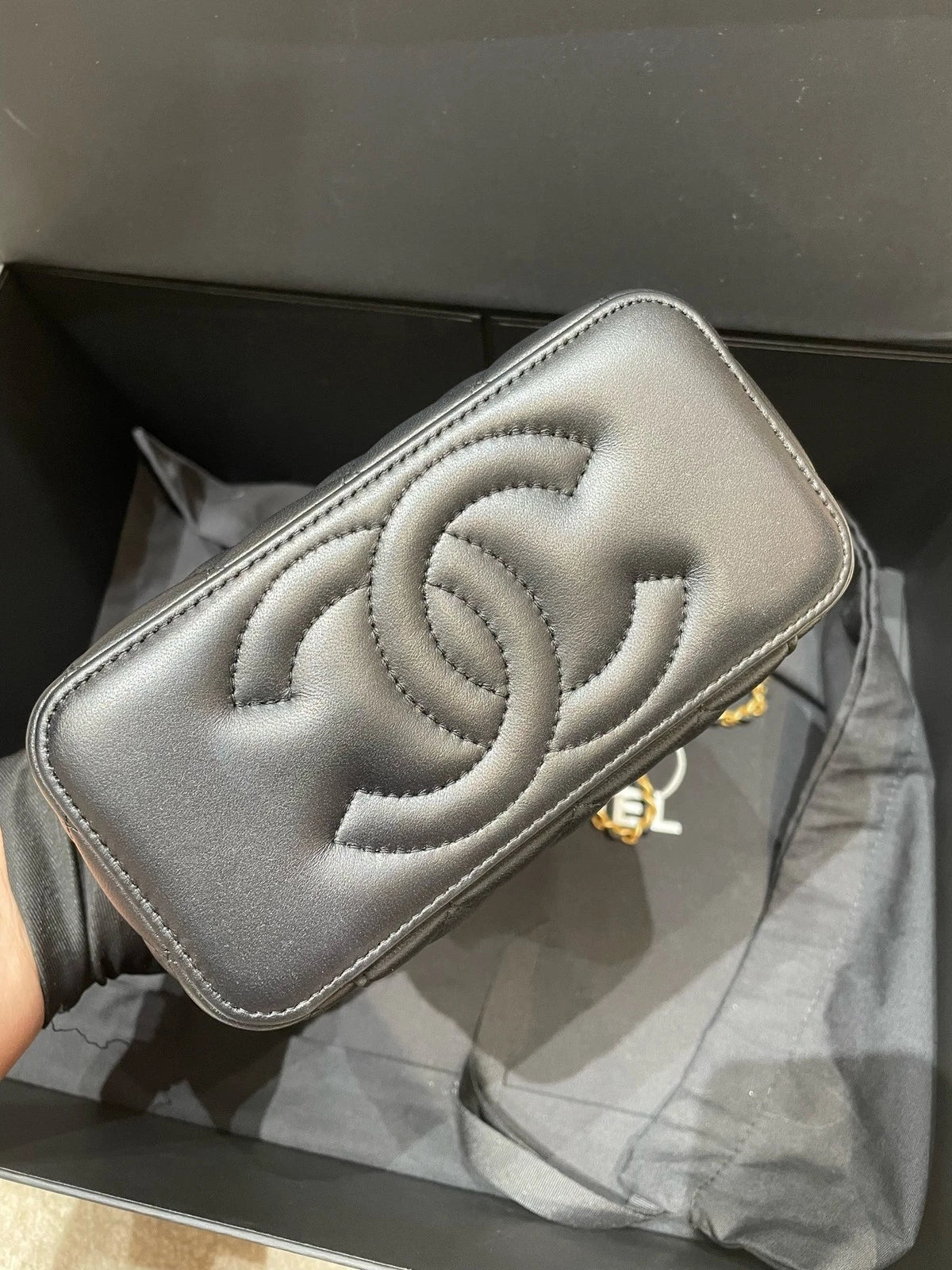 CHANEL Lambskin Metal Handle Vanity Case Bag For Women