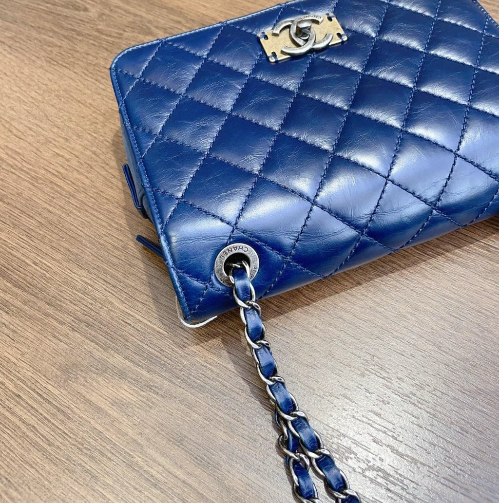 CHANEL Oil Wax PM Diamond Shoulder Bag Crossbody Bag Women Claasic