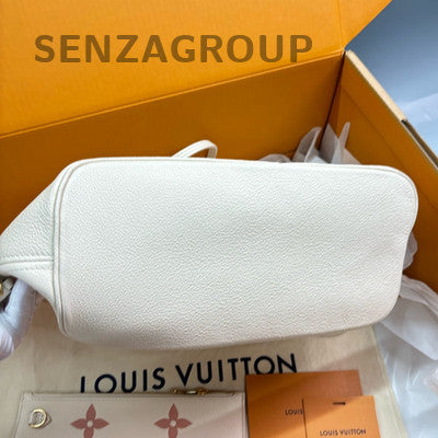 Louis Vuitton Neverfull MM Tote Bag in White Leather - Women's Shoulder Bag