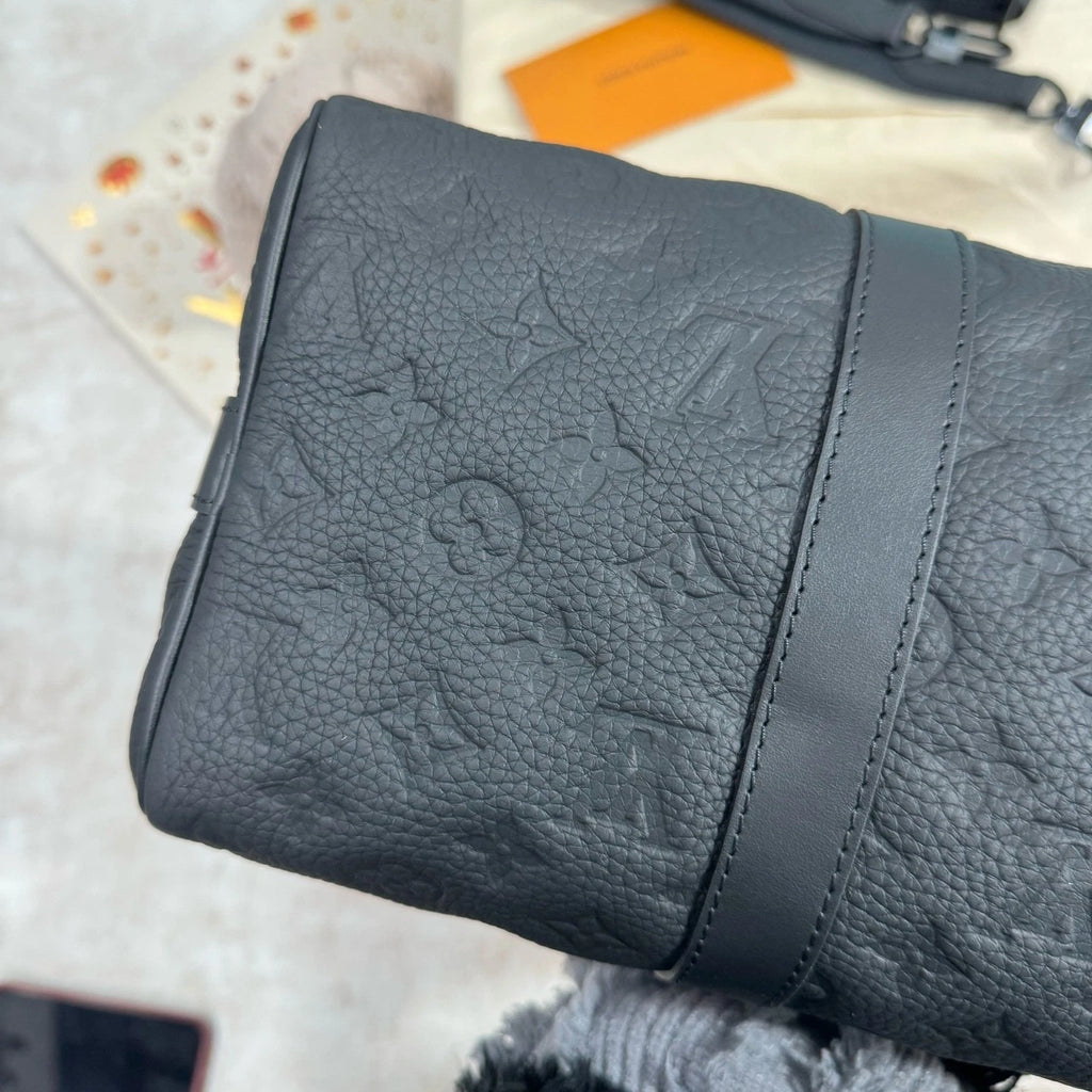 Louis Vuitton Keepall Epi Leather Black Handbag Top Handle Excellent