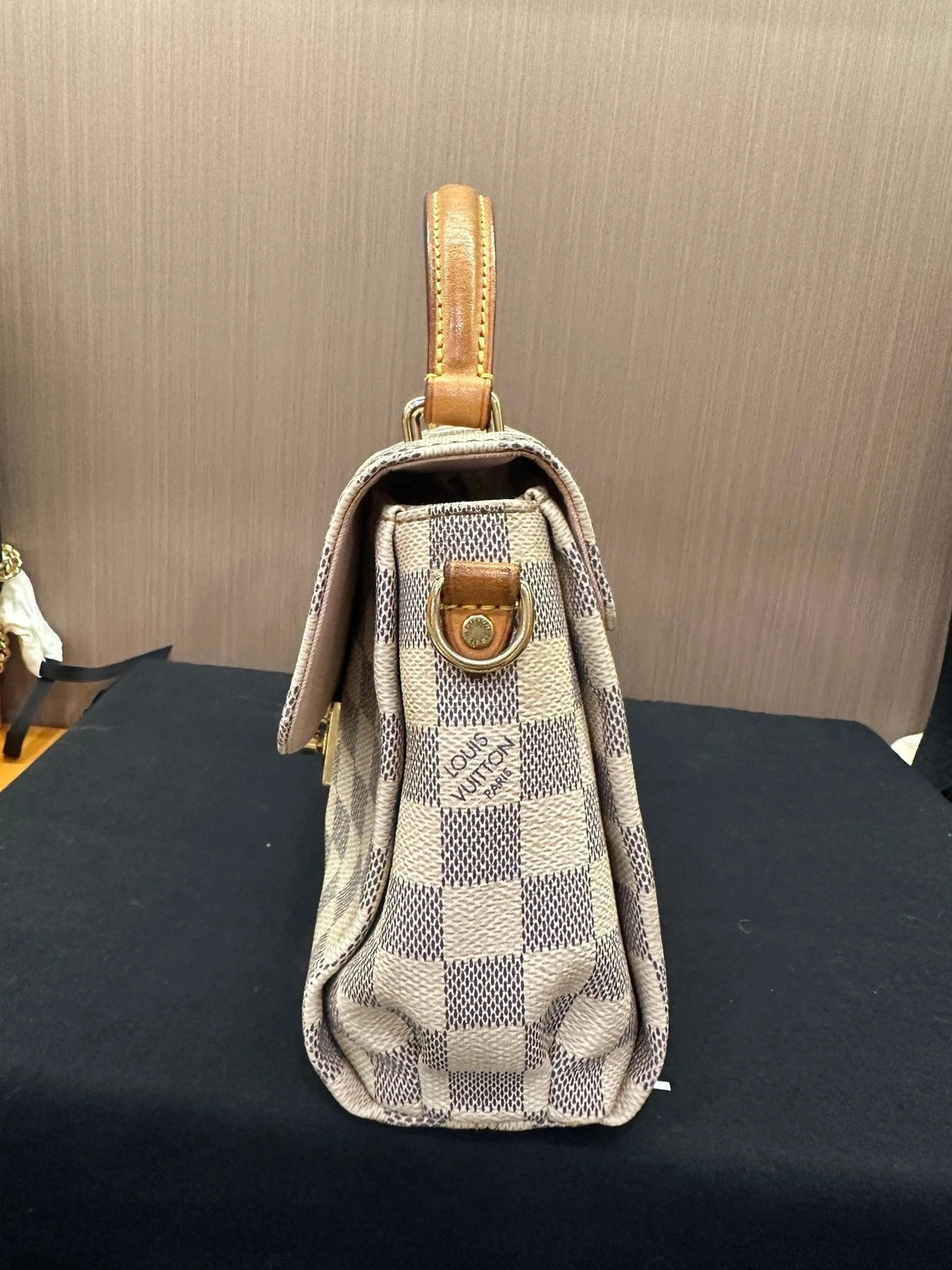 Louis Vuitton Croisette Canvas Damier White Crossbody Excellent