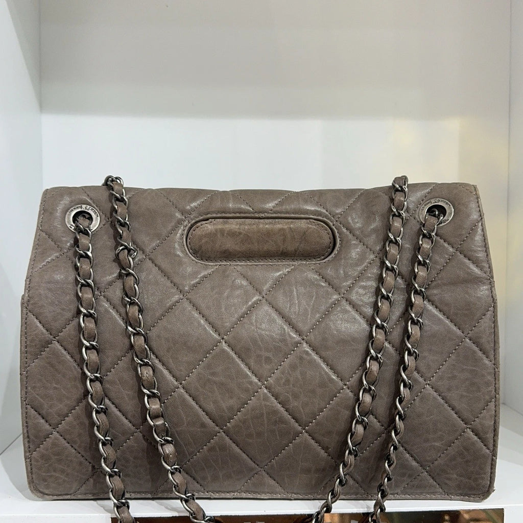 CHANEL Elephant Gray Calfskin Quilted Chain Shoulder Crossbody Bag For Women