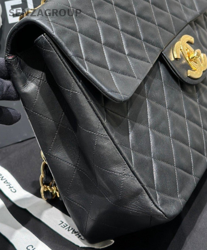 Chanel Calfskin Chain Shoulder Bag Crossbody Black Gold Women Classic Vintage