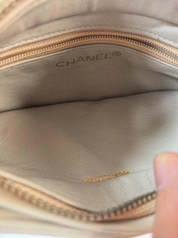 SJ0001 wz00002 CHANEL leather Crossbody Bags