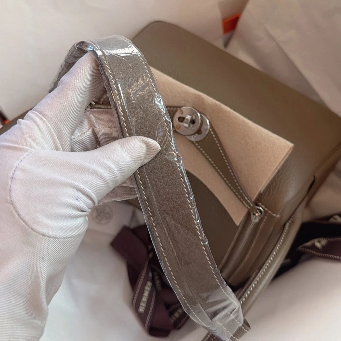 Hermes Lindy26 Top Handle Shoulder Bag Gray Silver Women Classic Fashion