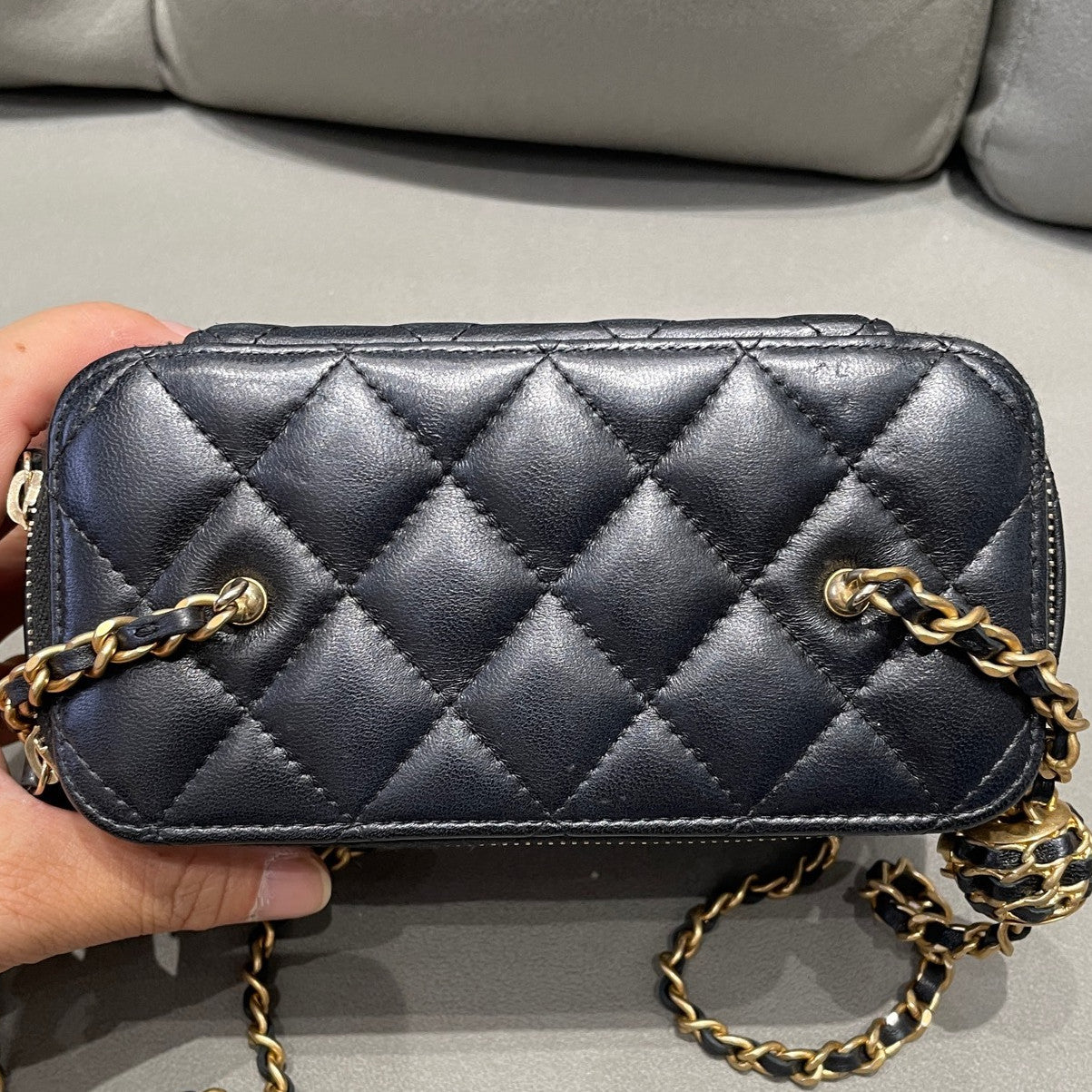 Chanel Quilted Chain Shoulder Crossbody Vanity Case Black Gold
