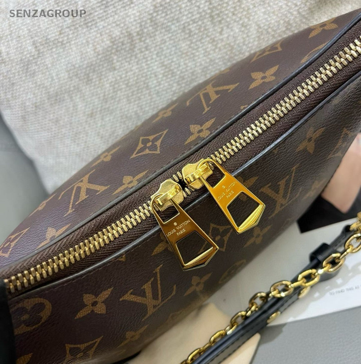 Louis Vuitton Monogram Chain Shoulder Bag Brown Black Gold Women Classic