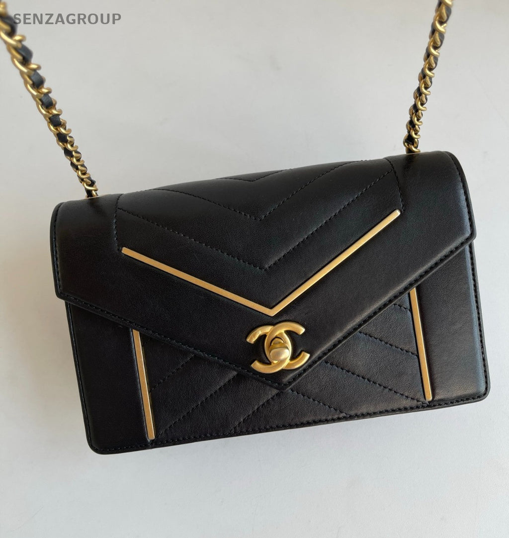 CHANEL V-shaped pattern Calfskin Chain Shoulder bag Black Gold Women