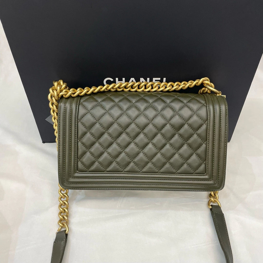 Excellent Chanel Leboy MM Green Chain Shoulder Bag Crossbody Chip Version GHW