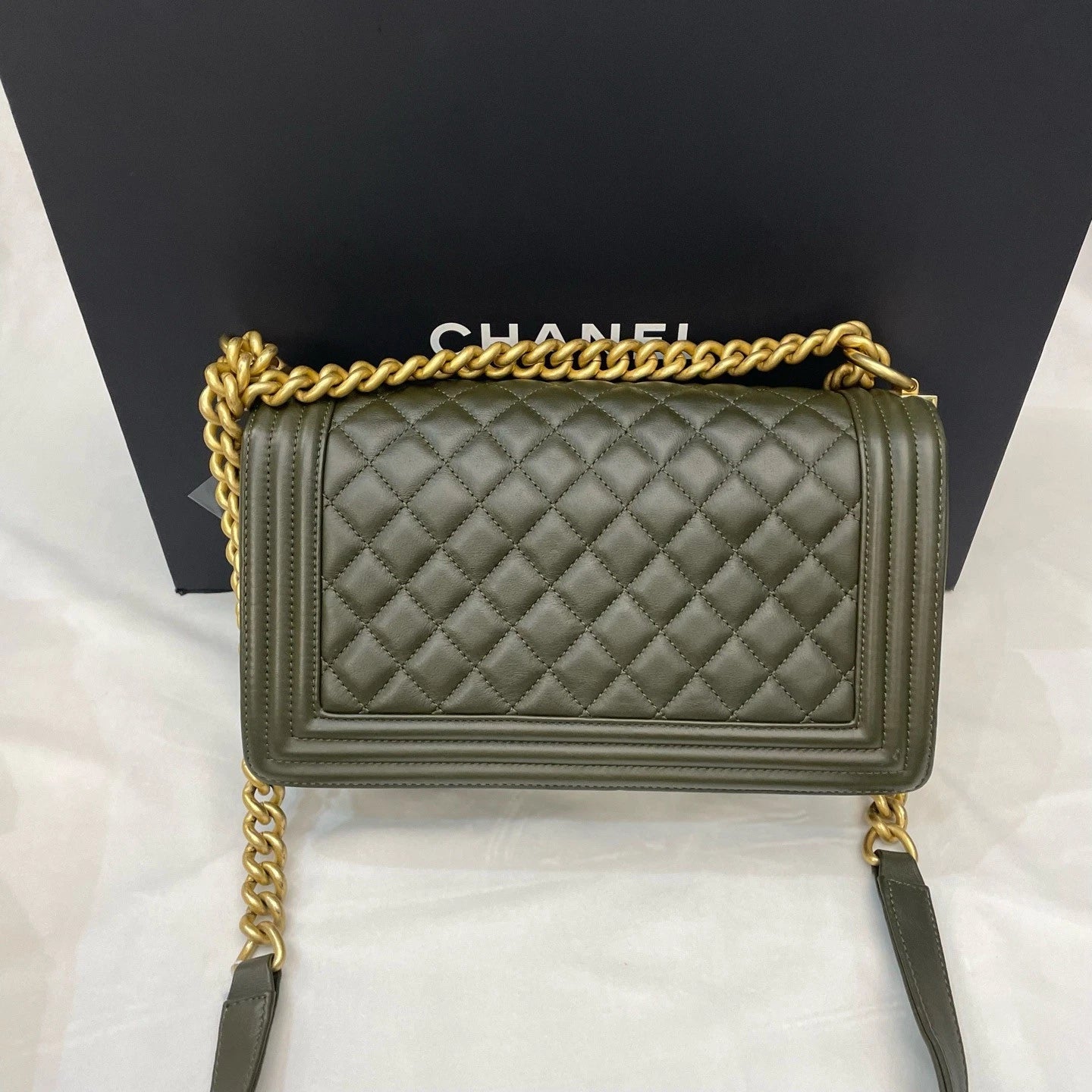 Excellent Chanel Leboy MM Green Chain Shoulder Bag Crossbody Chip Version GHW