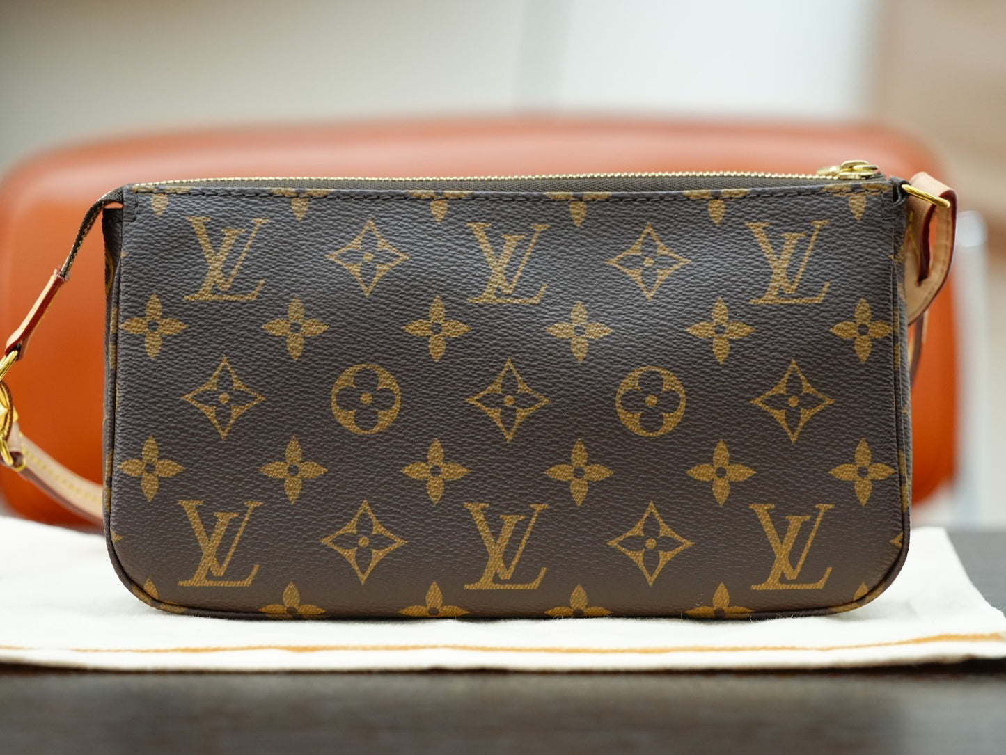 Louis Vuitton Monogram Pochette Accessories Shoulder Handbag Women Handbag Brown