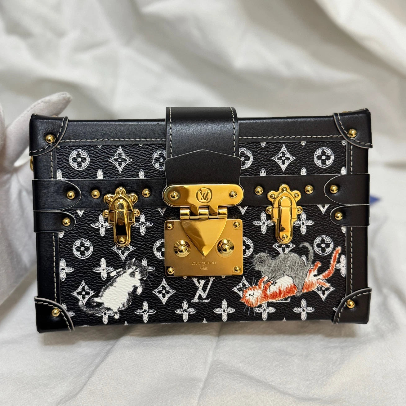 Excellent Louis Vuitton Petite Malle Monogram Black Shoulder Bag Crossbody GHW