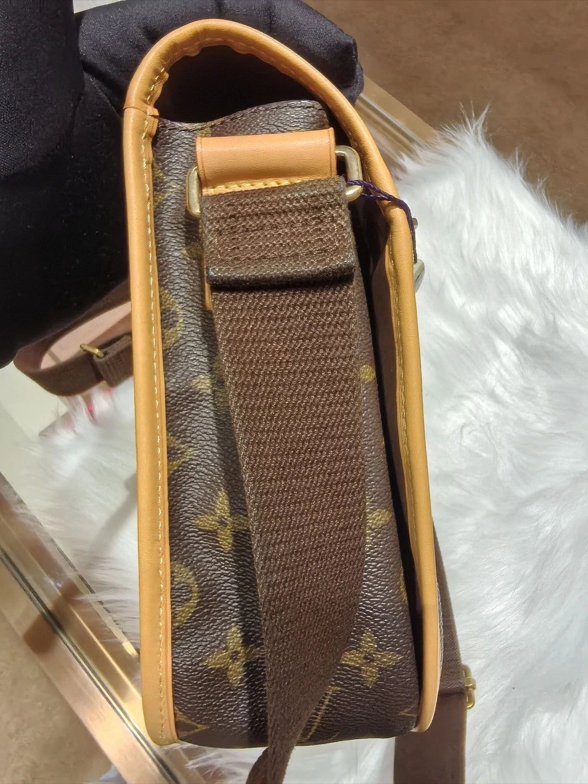 Authentic Louis Vuitton Pre-owned Canvas Shoulder Bag Women