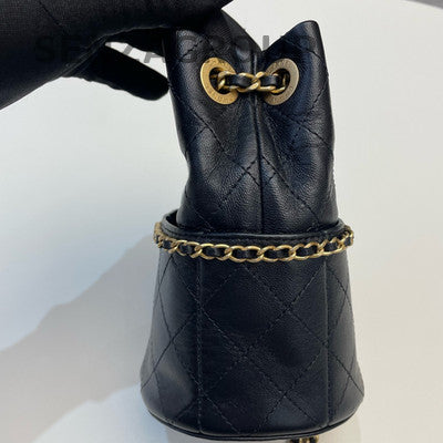 Chanel 25C Black Gold Lambskin Chain Bucket Bag Classic Women's Crossbody