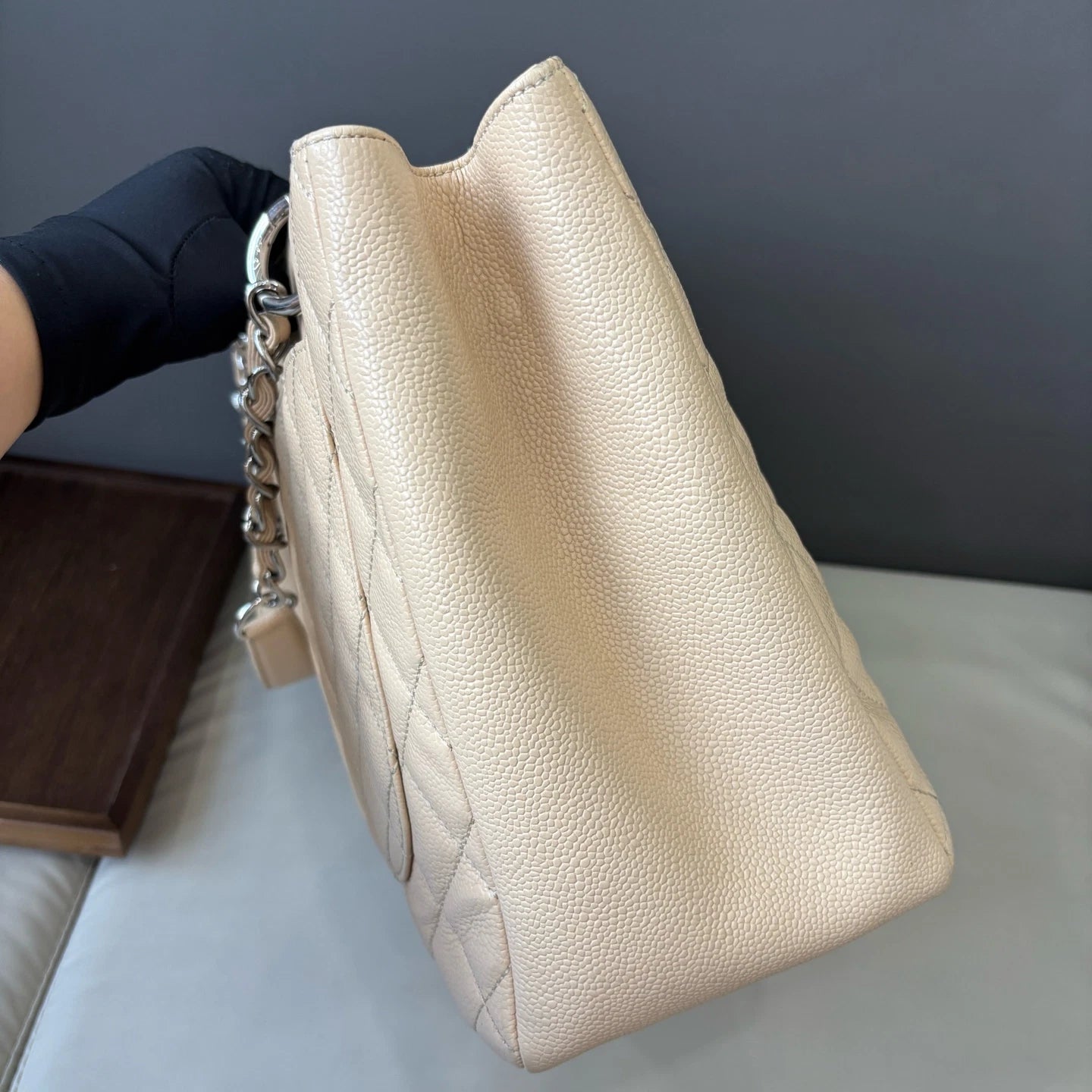 Authentic Chanel GST Calfskin Silver Hardware Chain Ivory Shoulder Bag Diamond