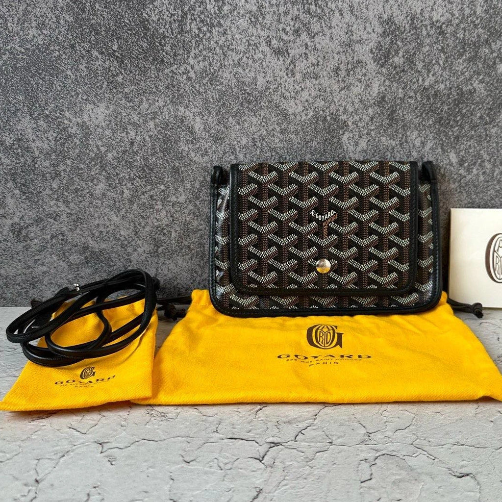 Excellent Goyard Plumet Y Monogram Canvas Clutch Crossbody Silver Hardware