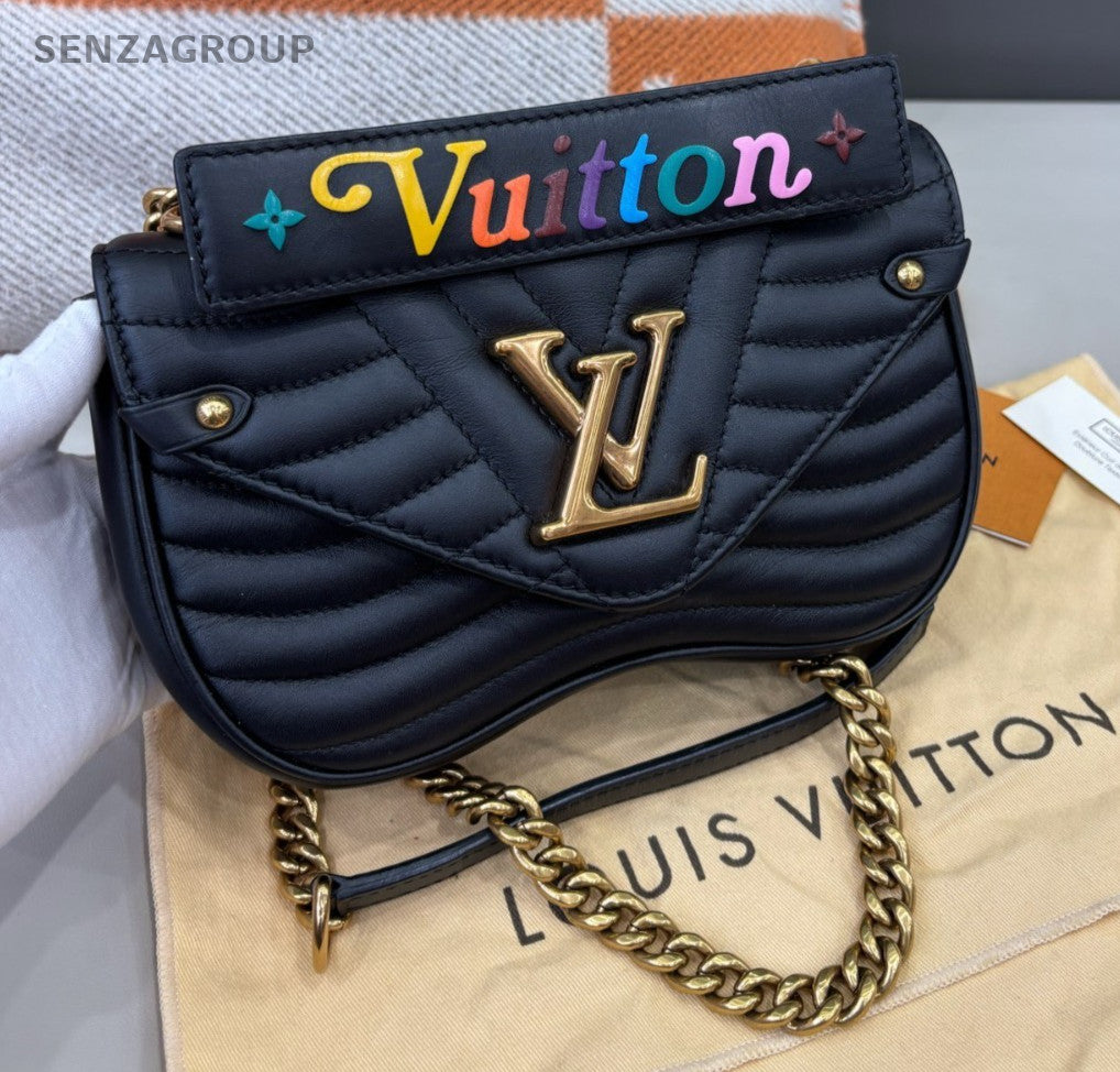 Louis Vuitton New Wave Chain Shoulder bag Black Gold Women Almost Brand NEW