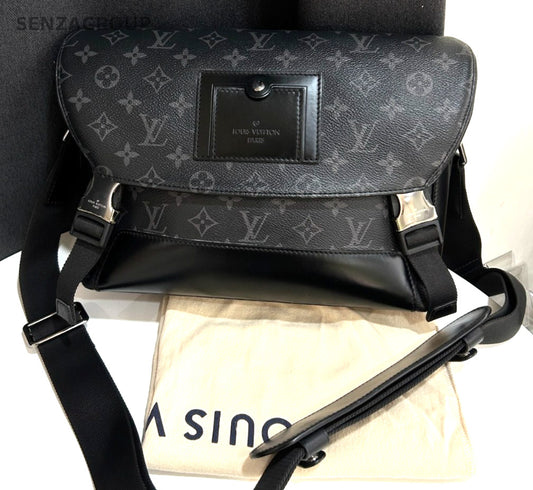 Louis Vuitton VOYAGER Black Monogram Shoulder bag Canvas Crossbody
