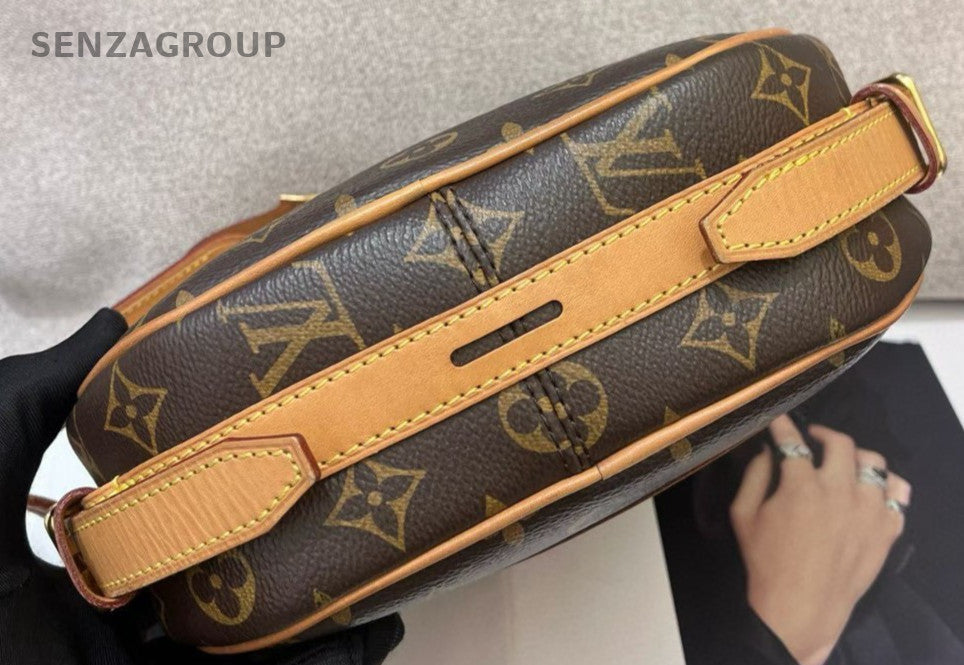 Louis Vuitton Monogram GM Shoulder Bag Crossbody Brown Gold Women Classic