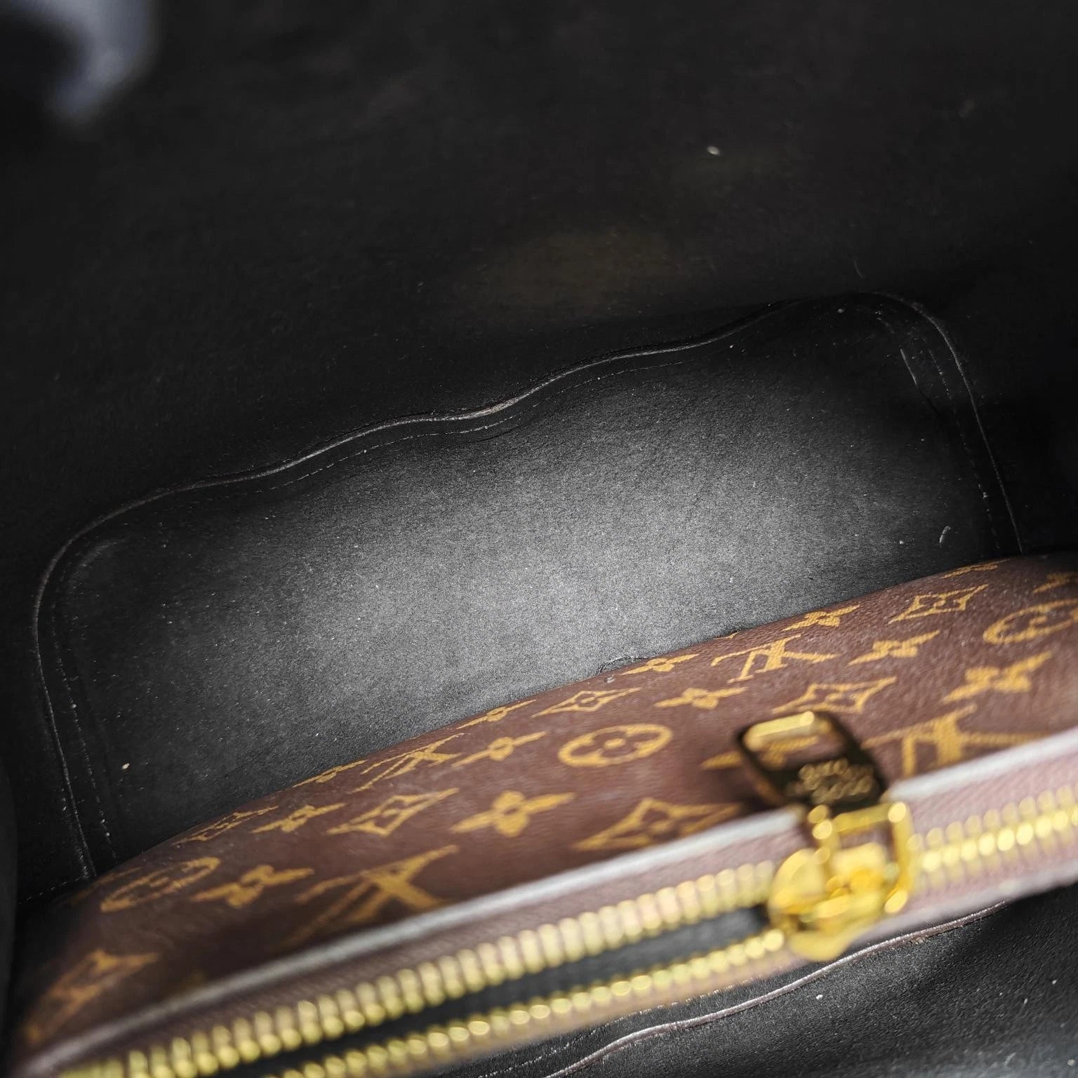 Louis Vuitton NEONOE Canvas Black Medium Bucket Bag For Women