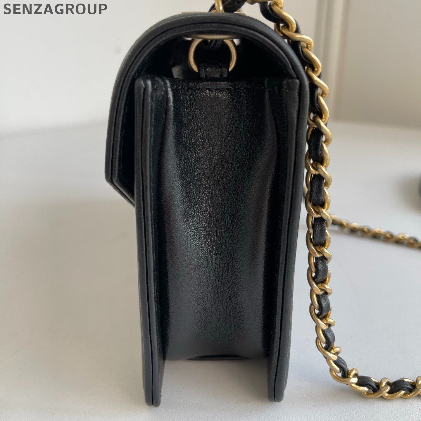 Chanel Calfskin Chain Shoulder Bag Crossbody Black Gold Chevron Women Classic