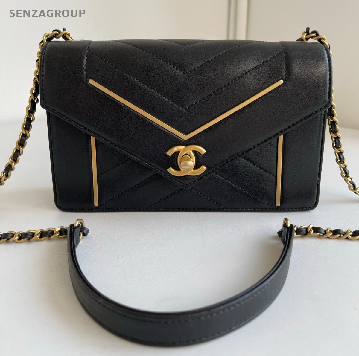 CHANEL V-shaped pattern Calfskin Chain Shoulder bag Black Gold Women