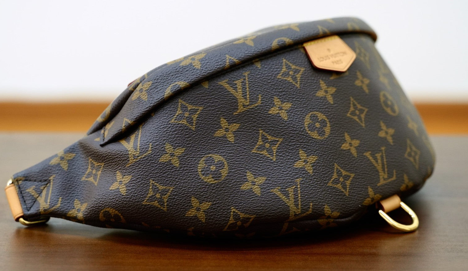 Louis Vuitton Monogram Bum Bag Crossbody Shoulder bag Brown Gold Women Classic