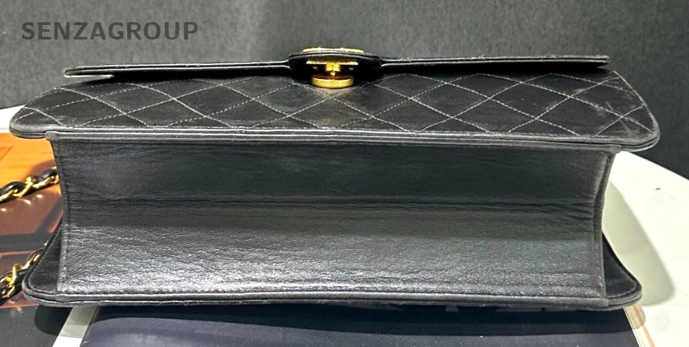 CHANEL Classic Flap Diamond pattern Vintage Shoulder bag Crossbody