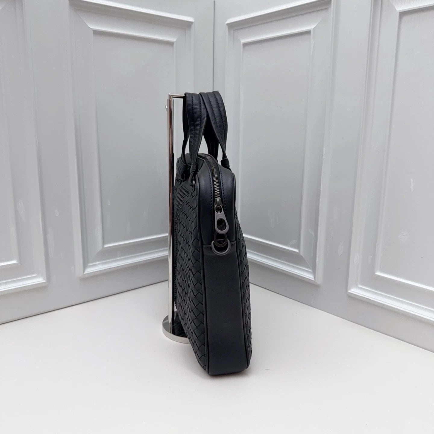 Bottega Veneta 2Ways Black Top Handle Crossbody Bag Unisex Fashion
