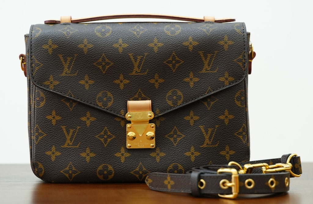 Louis Vuitton Pochette Métis Monogram 2way Shoulder Handbag Brown Crossbody