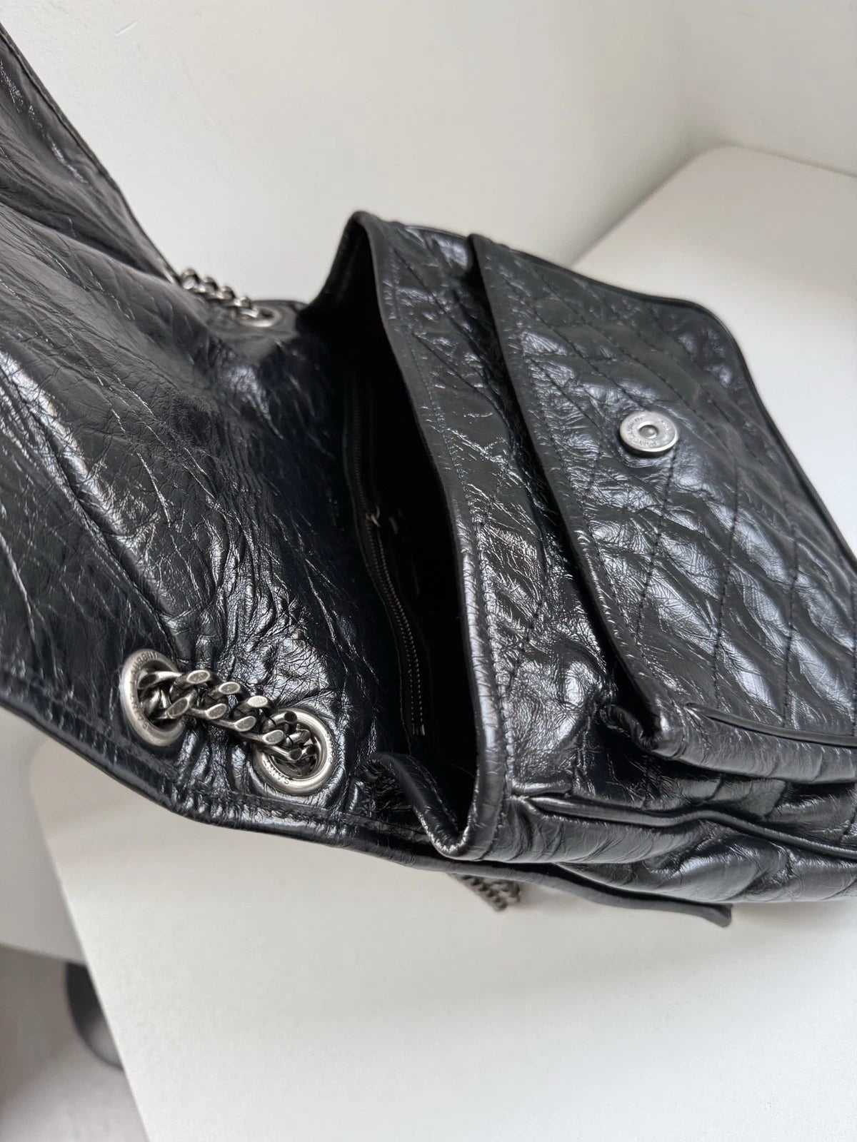 Saint Laurant Niki MM Black Chain Shoulder Bag Crossbody Silver Hardware