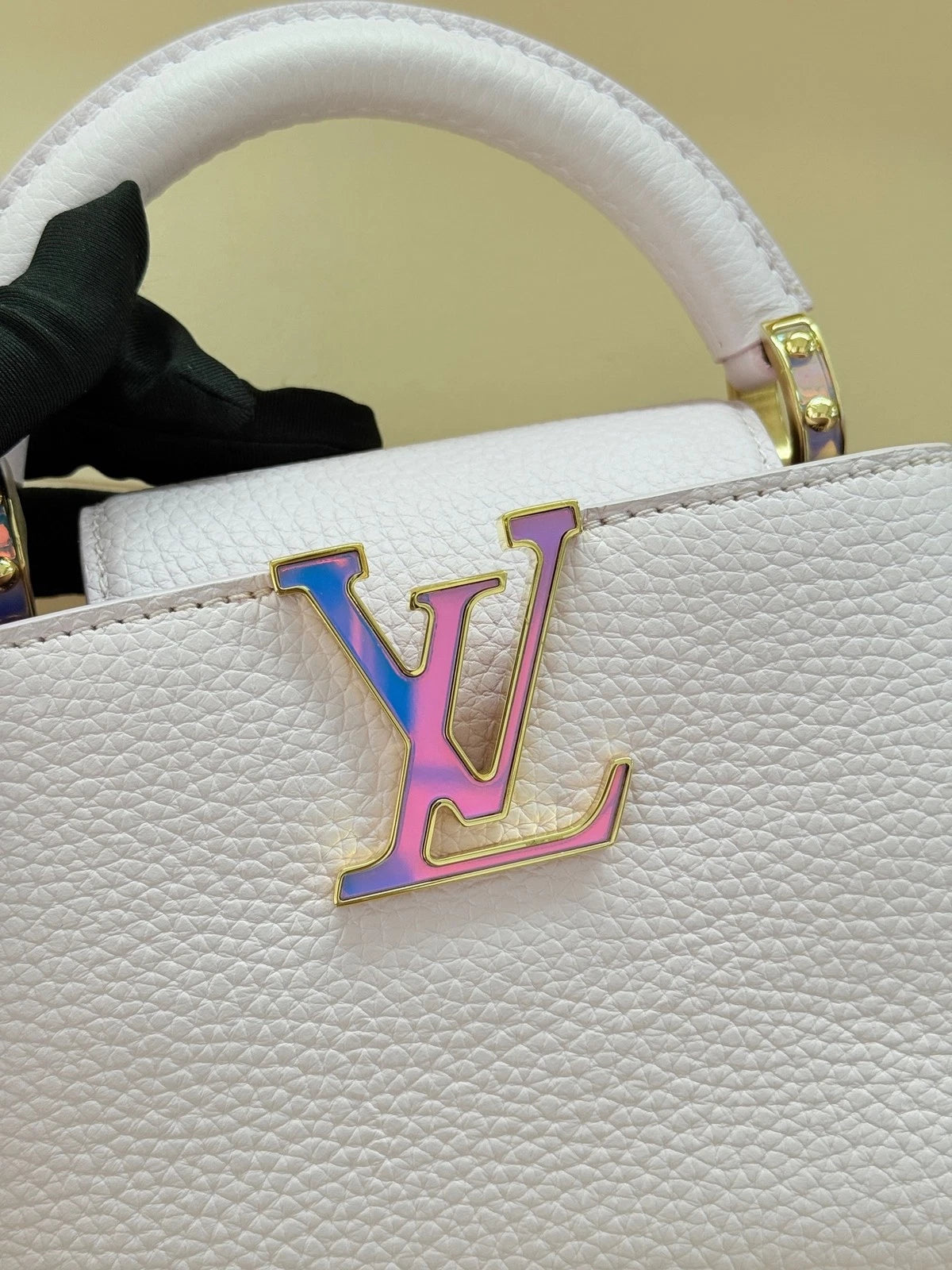 Louis Vuitton Pink Capucines Mini Calfskin Handbag For Women