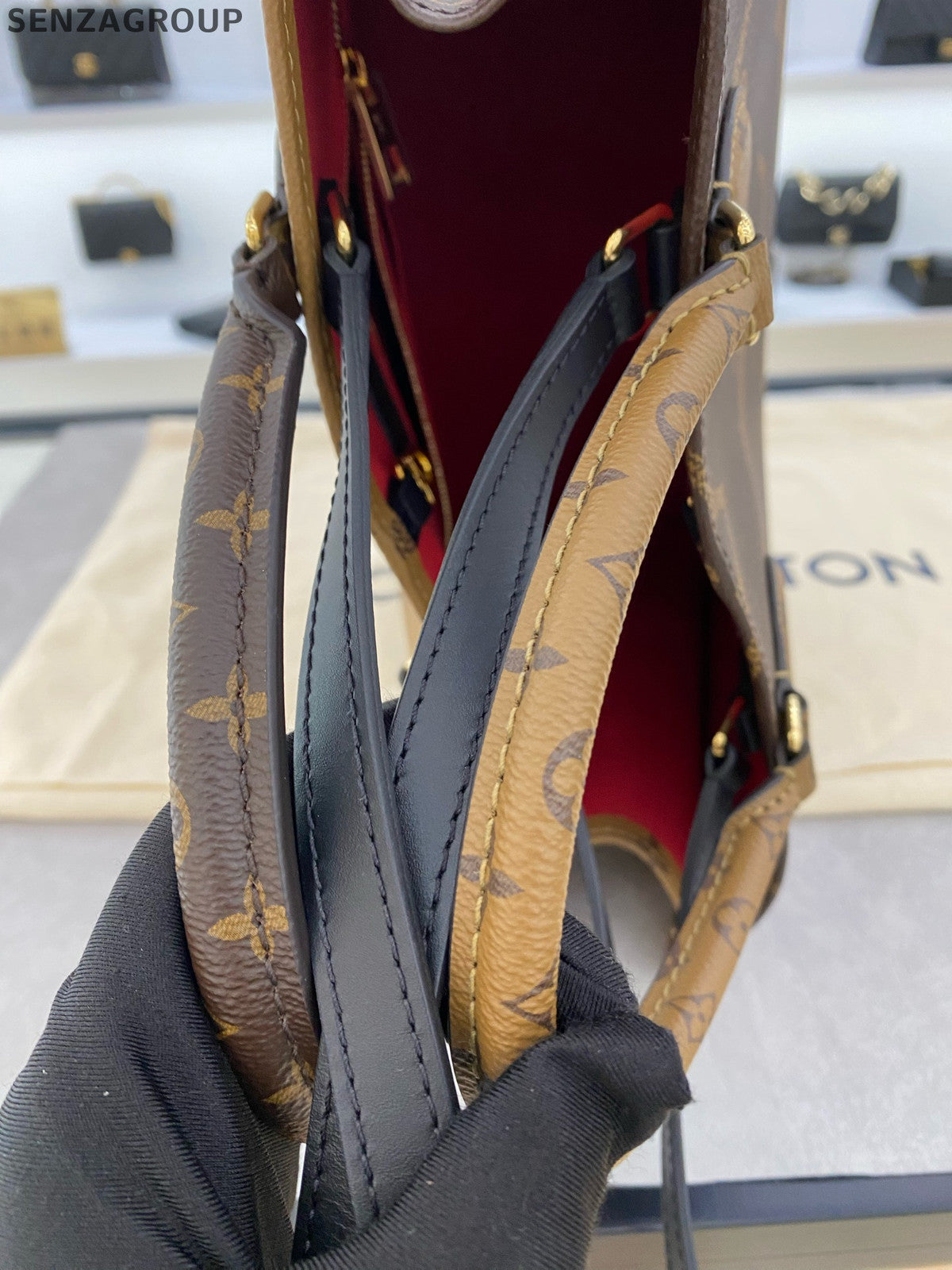 Louis Vuitton OnTheGo MM Monogram Tote Bag - Classic Women's Handbag