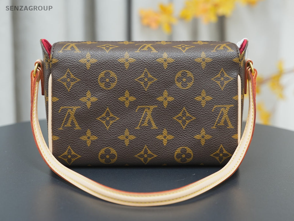 Louis Vuitton Monogram canvas M51900 Recital Shoulder Handbag