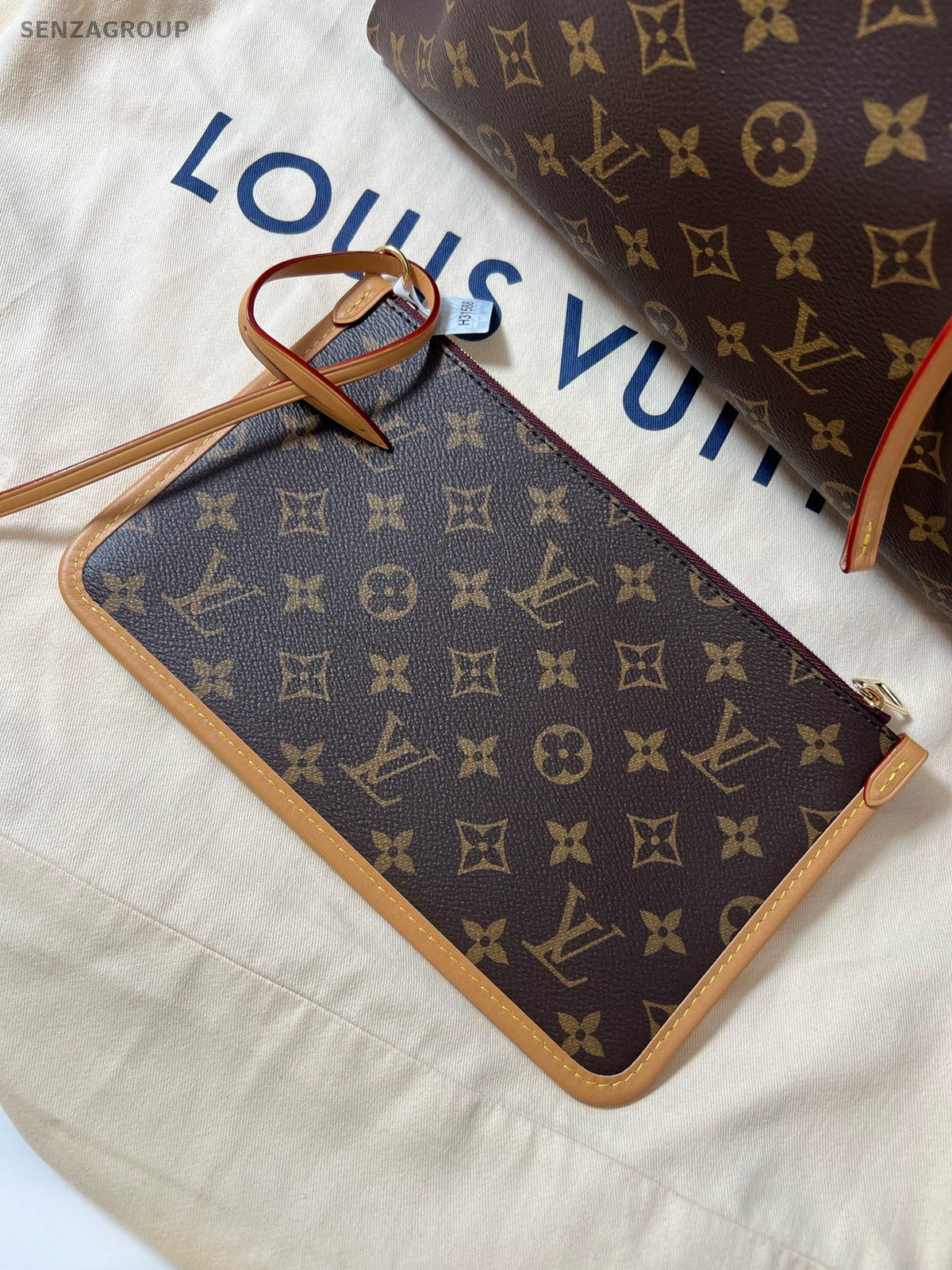 Louis Vuitton Monogram Carryall MM Brown Shoulder Bag Women Classic