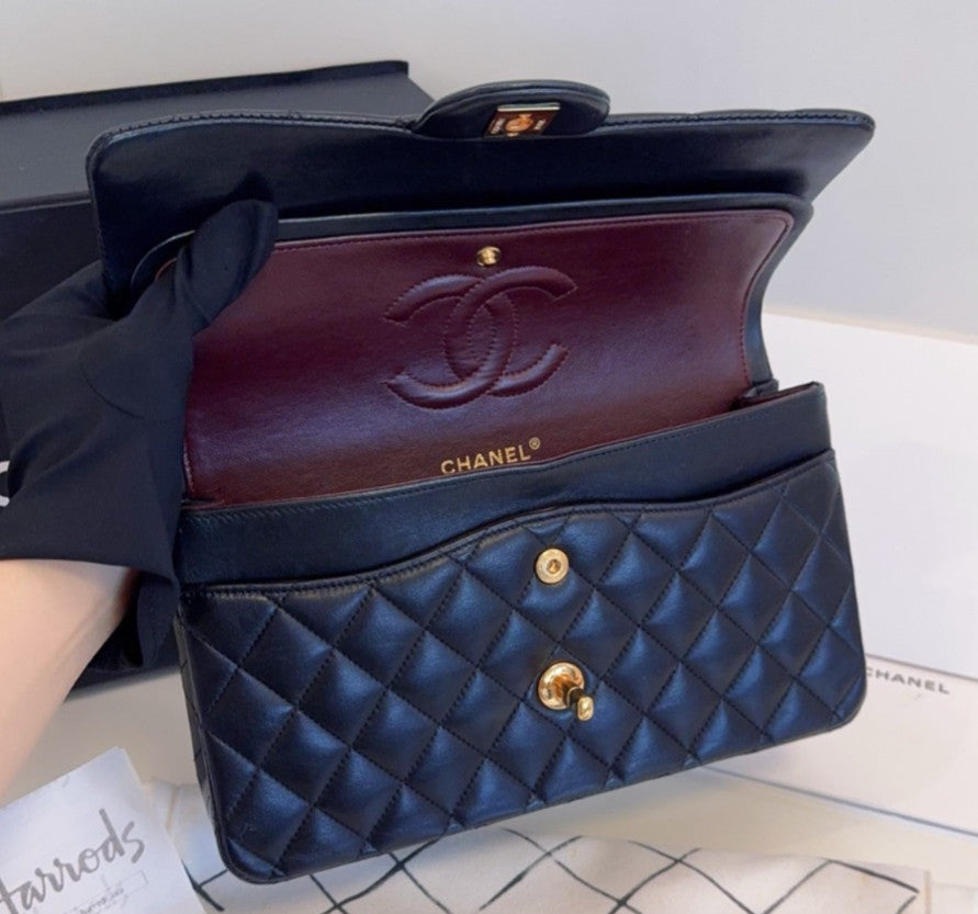 Chanel Classic Flap MM Lambskin Chain Shoulder Bag Crossbody Black Gold Women