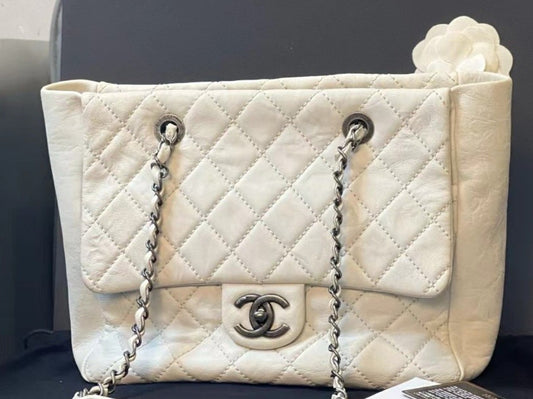 CHANEL Classic Flap Vintage Chain Calfskin Shoulder bag White Silver Women