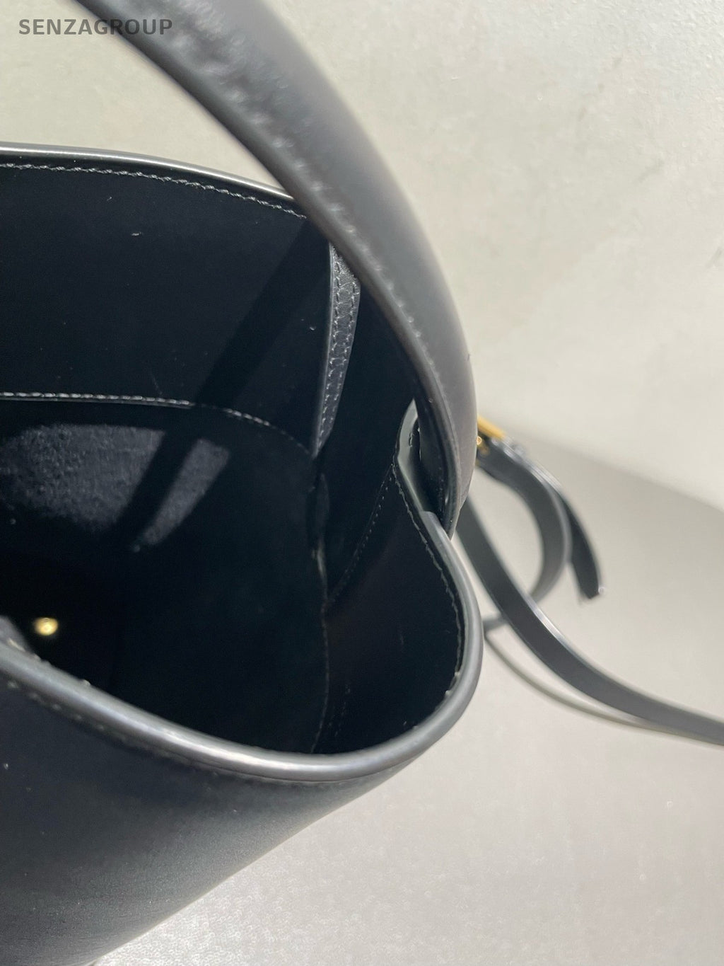 Saint Laurent LE37 GM Bucket Handbag Crossbody Black Gold Women Classic Designer