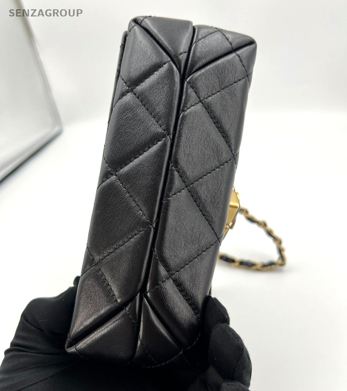 Chanel Diamond Lambskin Mini Chain Shoulder Bag Crossbody Black Gold Women