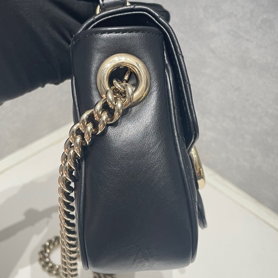 Gucci Marmont Messenger Bag Black Silver Chain Shoulder Crossbody Classic Women