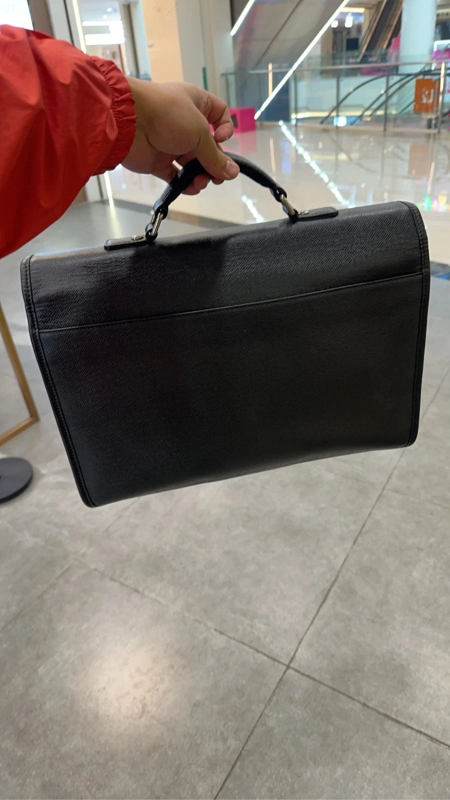 Louis Vuitton Taiga Leather Crossbody Handbag For Women