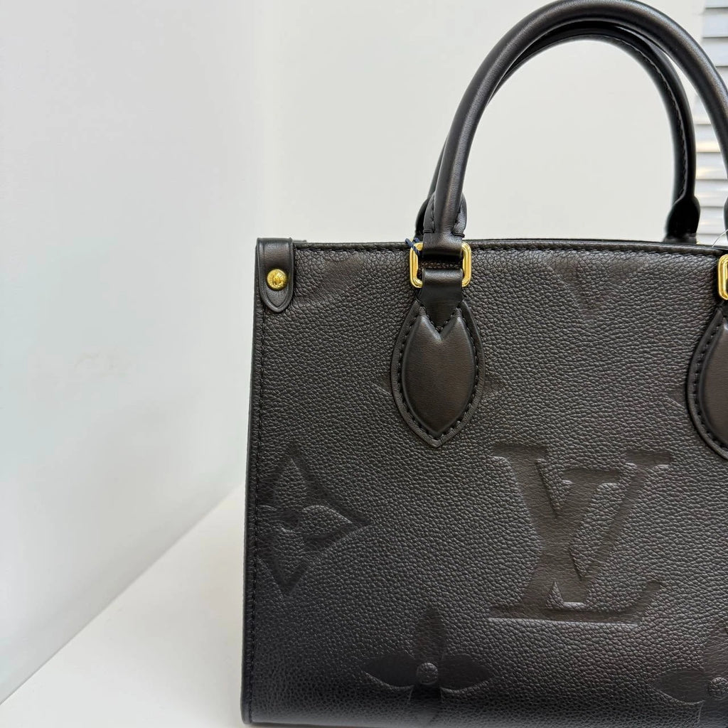 SJ0001 Louis Vuitton Onthego PM size Z