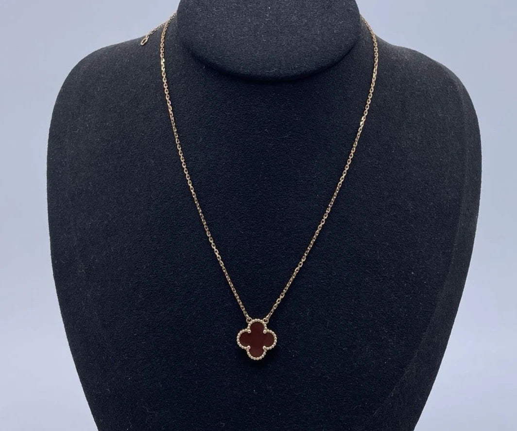 Van Cleef &amp; Arpels Vintage Alhambra Pendant Necklace 18k Gold Red Carnelian