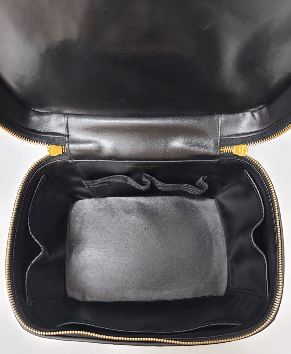 Chanel Vanity Black Gold Crossbody Top Handle Excellent