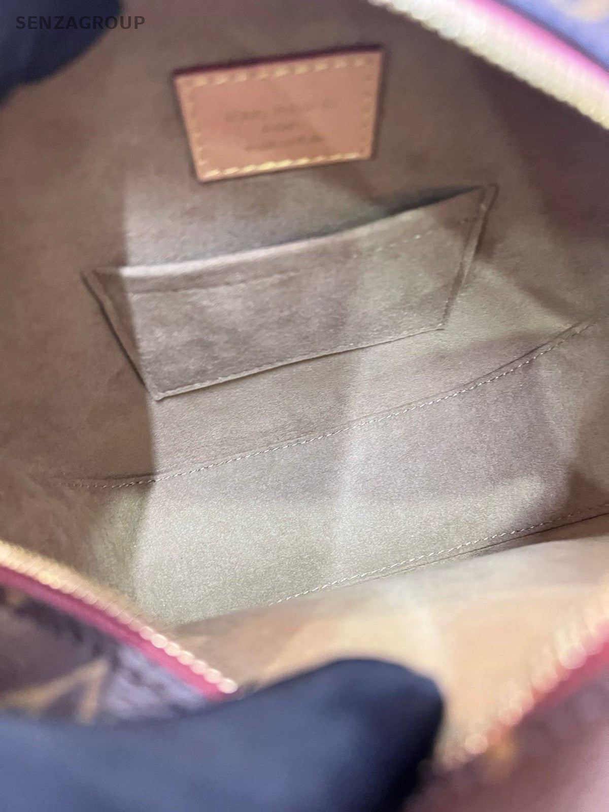 Louis Vuitton Boite Chapeau Souple GM Monogram Shoulder bag Brown Women
