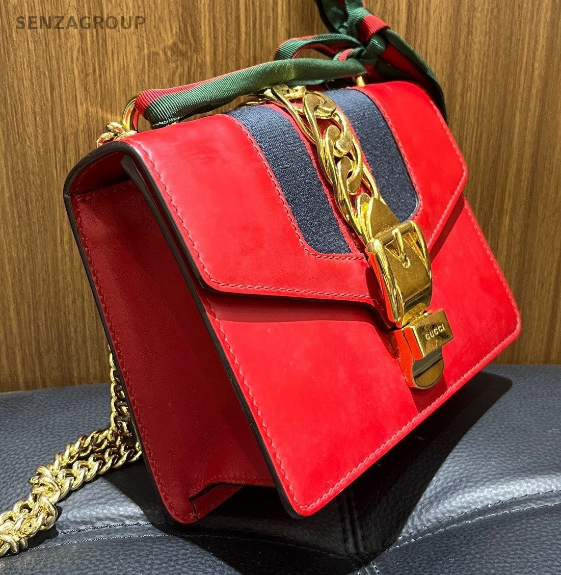 Gucci Sylvie PM Chain Shoulder Bag Crossbody Used Women Classic Fashion
