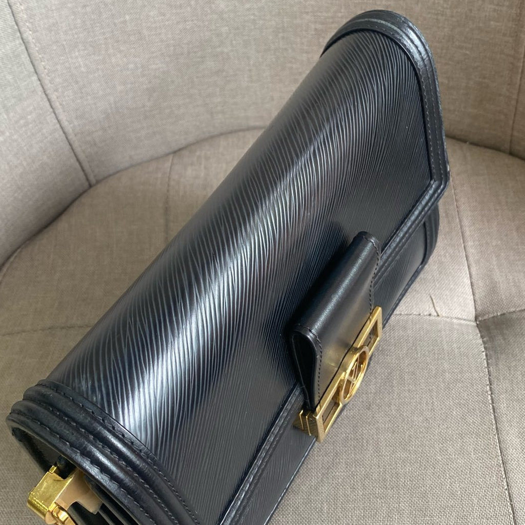 Louis Vuitton Daphne Chevron Medium Chain Shoulder Bag Black Gold