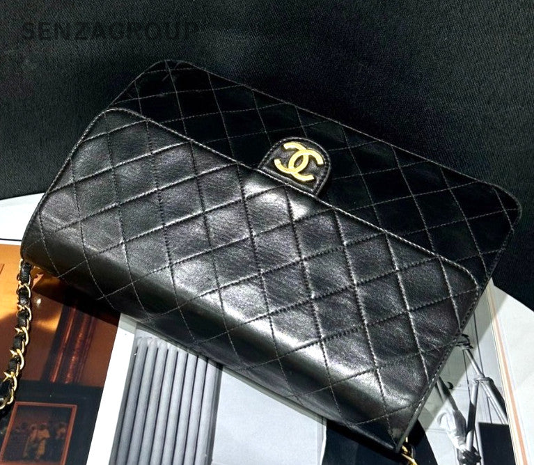 CHANEL Classic Flap Diamond pattern Vintage Shoulder bag Crossbody