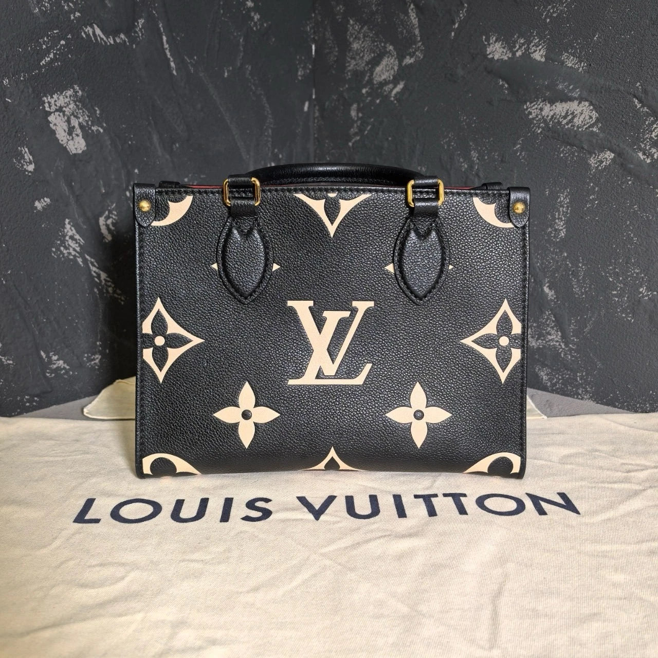 Louis Vuitton Onthego Small Black Leather Tote Bag For Women