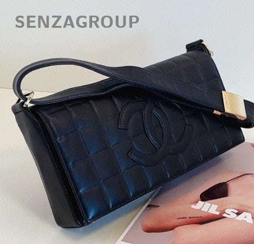 Chanel CC Logo Vintage Shoulder Bag Black Gold Women Classic